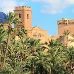 With Pool & Balcony Less Than 10min Walk To La Mata Beach! *