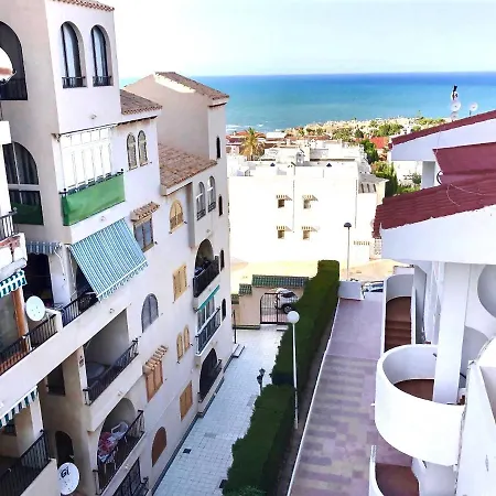 With Pool & Balcony Less Than 10min Walk To La Mata Beach! Torrevieja