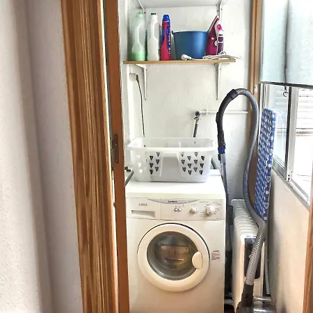 With Pool & Balcony Less Than 10min Walk To La Mata Beach! * Torrevieja