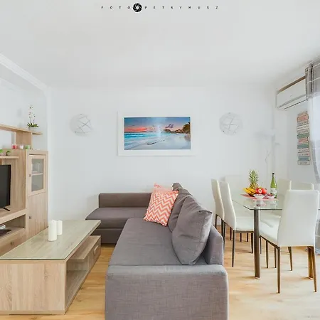 With Pool & Balcony Less Than 10min Walk To La Mata Beach!